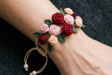 Romantic Rose Garden Bracelet Free Crochet Pattern
