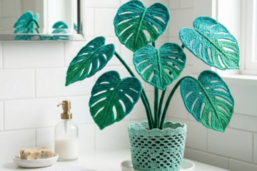 Tropical Monstera Crochet Plant for Bathroom Decor