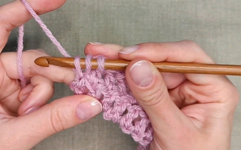 Beginner's Easy Guide to Double Crochet