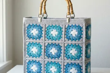 Blue Granny Square Tote Bag Free Crochet Pattern