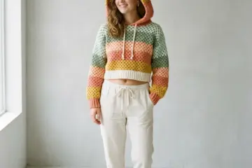 Colorblock Mesh Cropped Hoodie Free Crochet Pattern