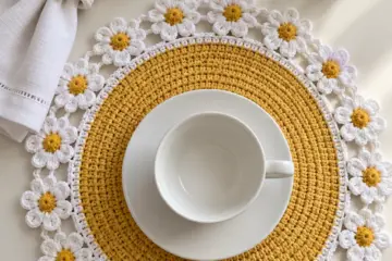 Sunshine Daisy Placemat and Napkin Ring Crochet Pattern
